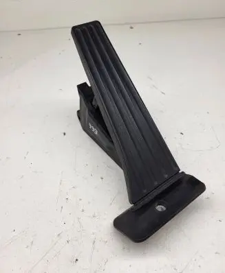 BMW 7 E65 E66 Accelerator throttle pedal 6853175 12037313DE 6PV01043533