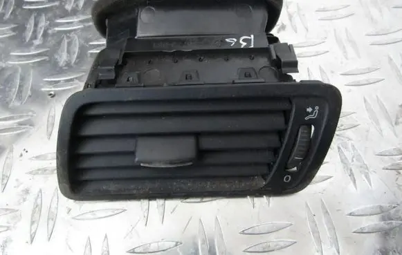 Volkswagen PASSAT B6 Dashboard side air vent grill/cover trim 3c2819701 3c2.819.701