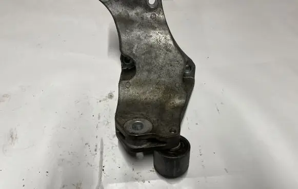 Ford Mustang VI Engine mounting bracket FR3C6037CA