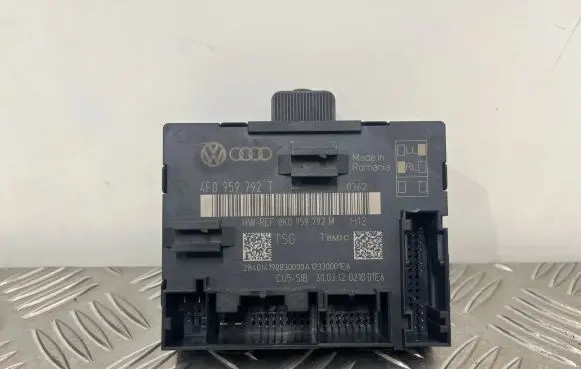Audi Q7 4L Door control unit/module 4F0959792T 8K0959792M