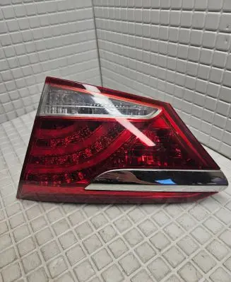 Hyundai i40 Tailgate rear/tail lights 924043Z000