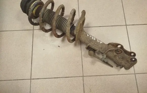 Mercedes-Benz Vito Viano W639 Front shock absorber with coil spring