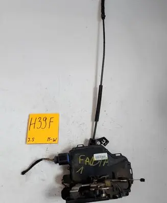 Skoda Fabia Mk1 (6Y) Rear door lock 6Y0839015
