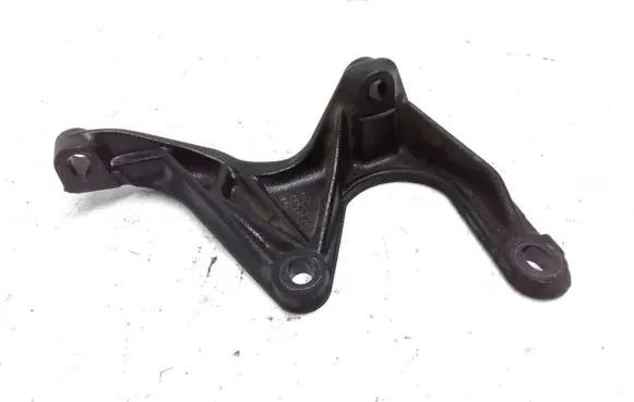 Volvo XC90 Engine mounting bracket 30735708