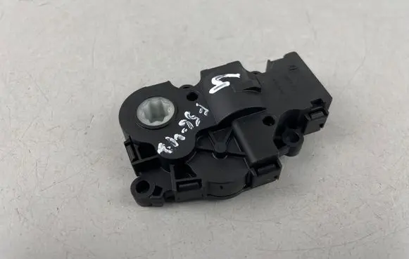 Mini One - Cooper F56 F55 Air flap motor/actuator CZ1139302420