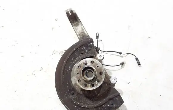 BMW X6 G06 Front wheel hub 6876655