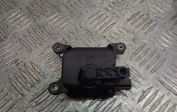 Audi A6 S6 C5 4B A/C air flow flap actuator/motor 0132801127