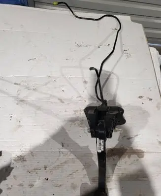 Peugeot 5008 II Clutch pedal 96767288800