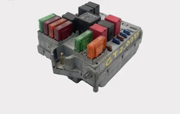 Alfa Romeo 147 Fuse module 51742419 46558759