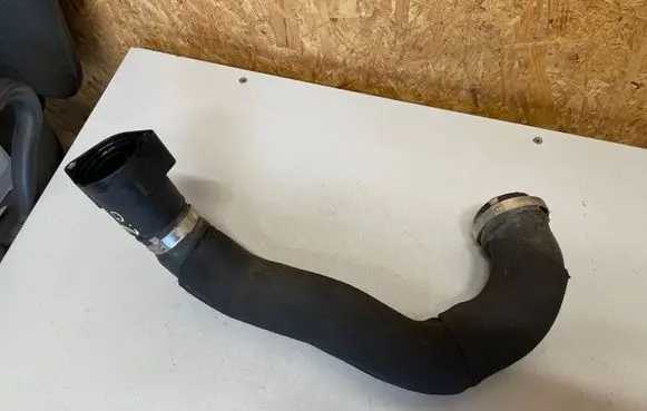 Audi Q5 SQ5 Intercooler hose/pipe 8R0145738H 03L131111G
