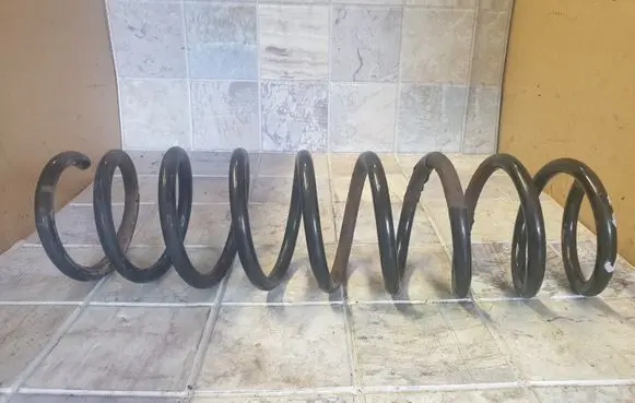 BMW 5 E39 Rear coil spring
