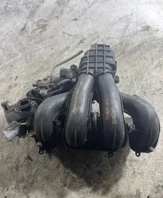 Ford Mondeo Mk III Intake manifold 1S7G9424DC