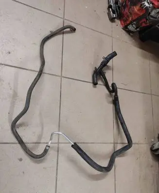 Mercedes-Benz GLE (W166 - C292) Engine coolant pipe/hose A1668305096