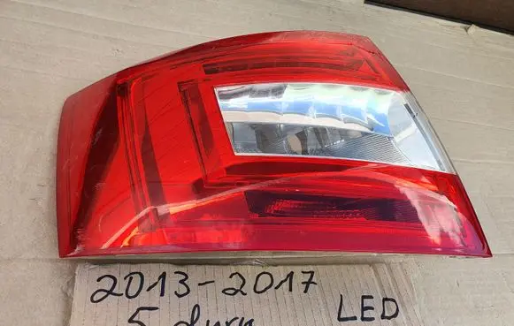 Skoda Octavia Mk3 (5E) Rear/tail lights 5E5807