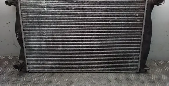 Audi A4 S4 B6 8E 8H Coolant radiator