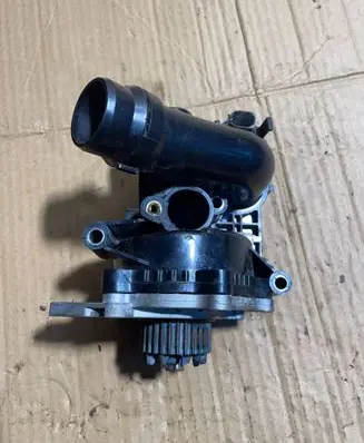 Volkswagen PASSAT B6 Water pump 