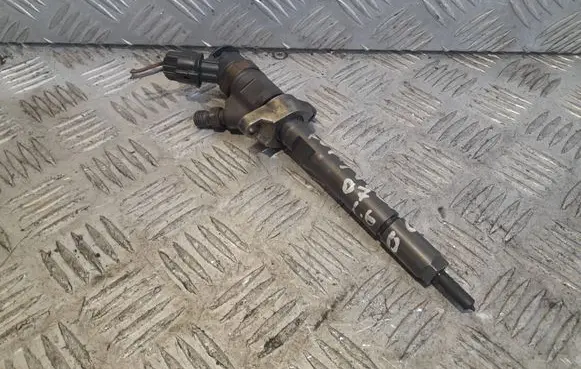 Ford C-MAX I Fuel injector 0445110297 14712110F