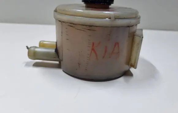 KIA Carnival Coolant expansion tank/reservoir