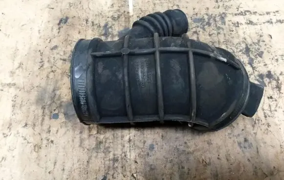 BMW 5 E39 Air intake hose/pipe 1435627R0