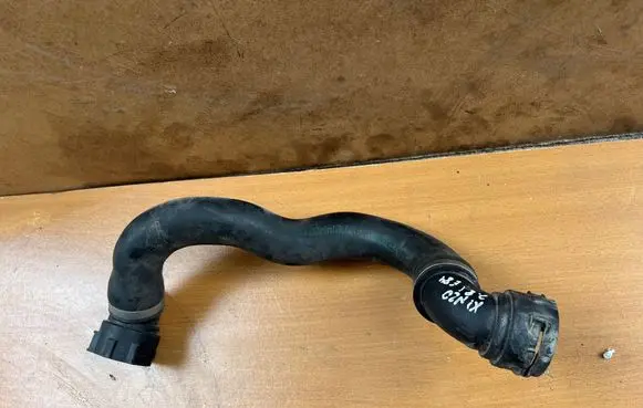 BMW X1 E84 Coolant pipe/hose 7612445 17127612445