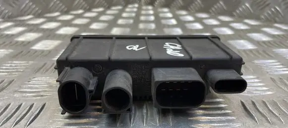BMW 2 F22 F23 Power management control unit 864725502 8647255