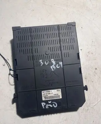 Peugeot 308 Fuse module 281197595