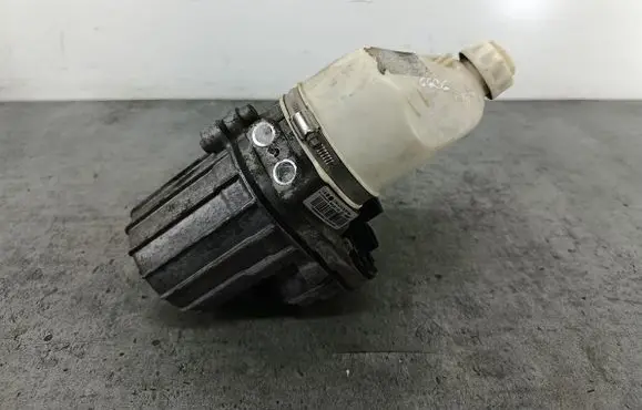 Opel Astra H Power steering pump 13192897
