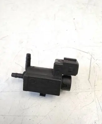 Volvo V50 Turbo solenoid valve 72224010 30611568 02T130