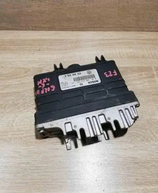 Volkswagen Golf III Engine control unit/module ECU 032906026A 0261200764