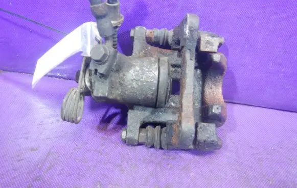 Volkswagen PASSAT B4 Rear brake caliper