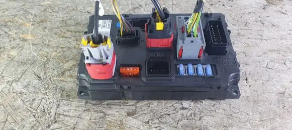 Citroen C6 Fuse module 9656148180 S120017001I