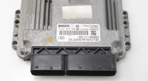 KIA Ceed Engine control unit/module 391112A952