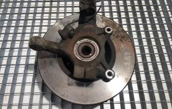 Opel Movano A Front wheel hub spindle knuckle 