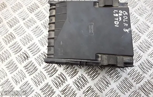 Volkswagen Golf V Fuse module 1k0937125a
