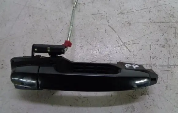 Toyota Avensis Verso Front door exterior handle 