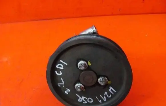 Mercedes-Benz E W211 Power steering pump A0044661201