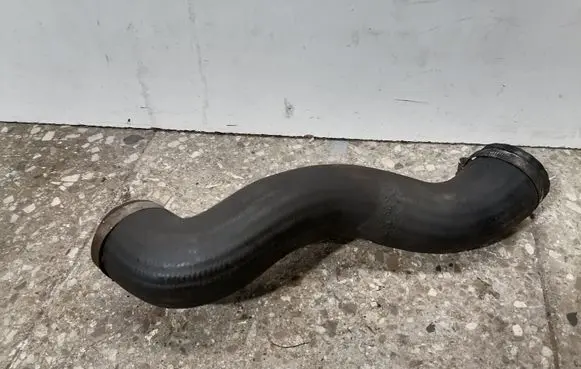 Volvo V70 Intercooler hose/pipe