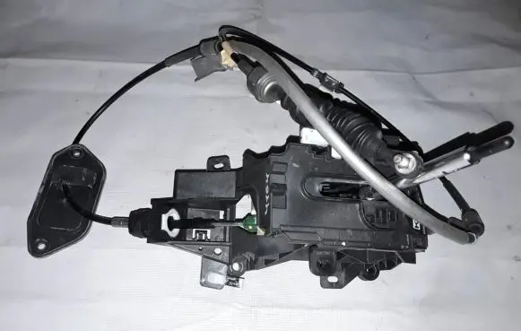 Suzuki Swace Gear shifter/selector 75G588
