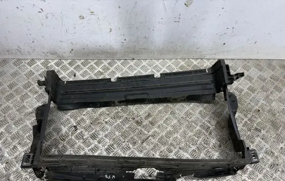 Opel Vivaro Radiator cooling fan shroud 