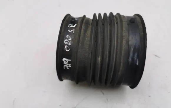 Jeep Grand Cherokee (WK) Air intake hose/pipe