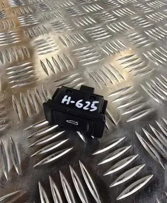 Audi A7 S7 4G Tailgate/boot open switch button 4G0959831A