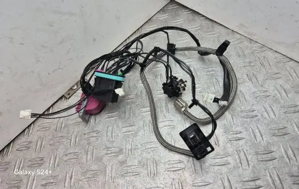 Mercedes-Benz C W204 Headlight/headlamp wiring loom/harness 1304492081