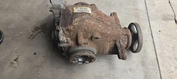 BMW 3 E90 E91 Rear differential 7572804