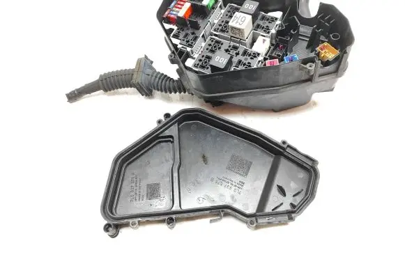Volkswagen Touareg II Fuse box set 7L0937576B