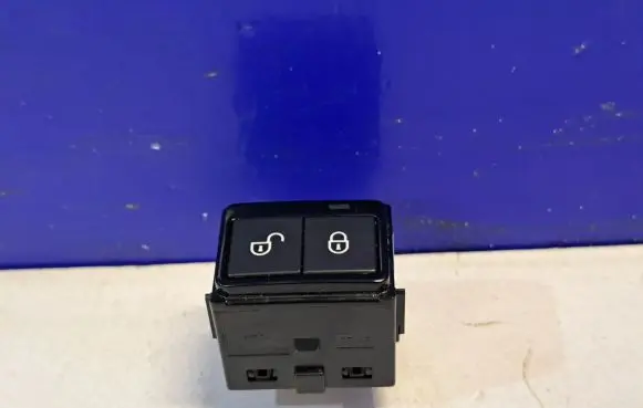 Central locking switch button