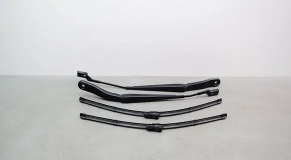 Land Rover Range Rover Evoque L538 Windshield/front glass wiper blade BJ3217527AA BJ3217527CA