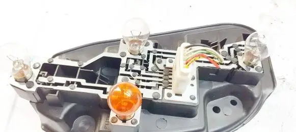 Citroen C5 Tail light bulb cover holder