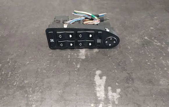 BMW 5 E39 Electric window control switch 6904339