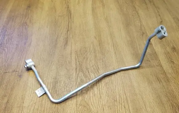 Porsche Macan (95B) Air conditioning (A/C) pipe/hose 95B260702F