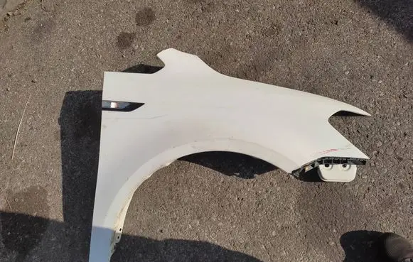 Volkswagen Caddy Fender